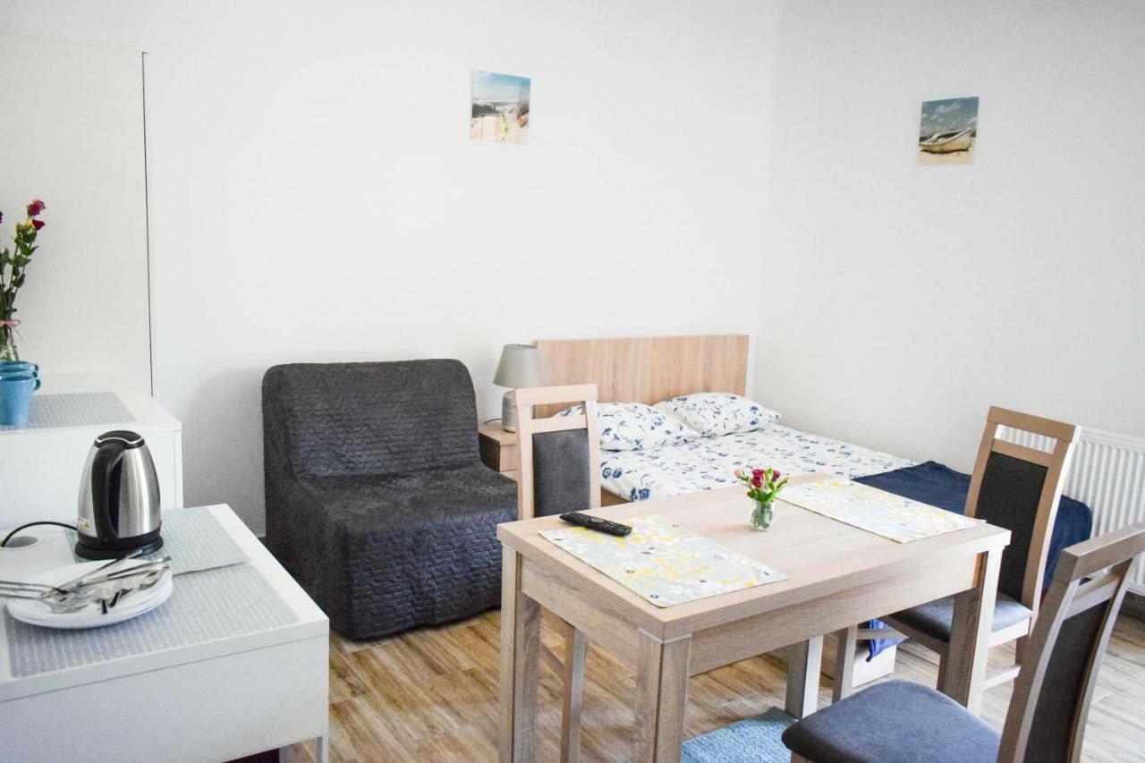 Megan Apartment ลูเบียโตโว ภายนอก รูปภาพ
